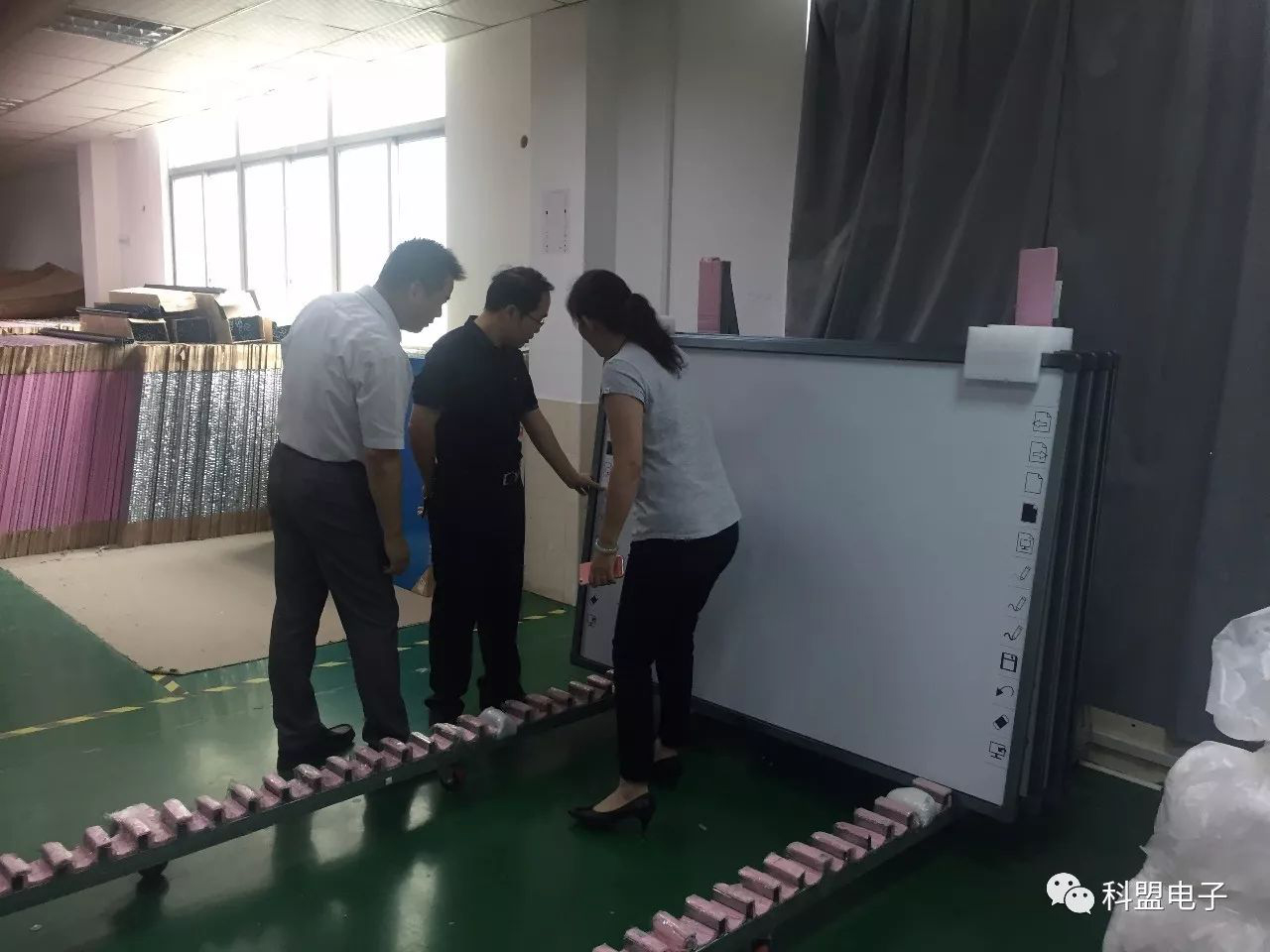 热烈欢迎马尾区领导来到科盟指导工作! 热烈欢迎马尾区领导来到科盟指导工作!