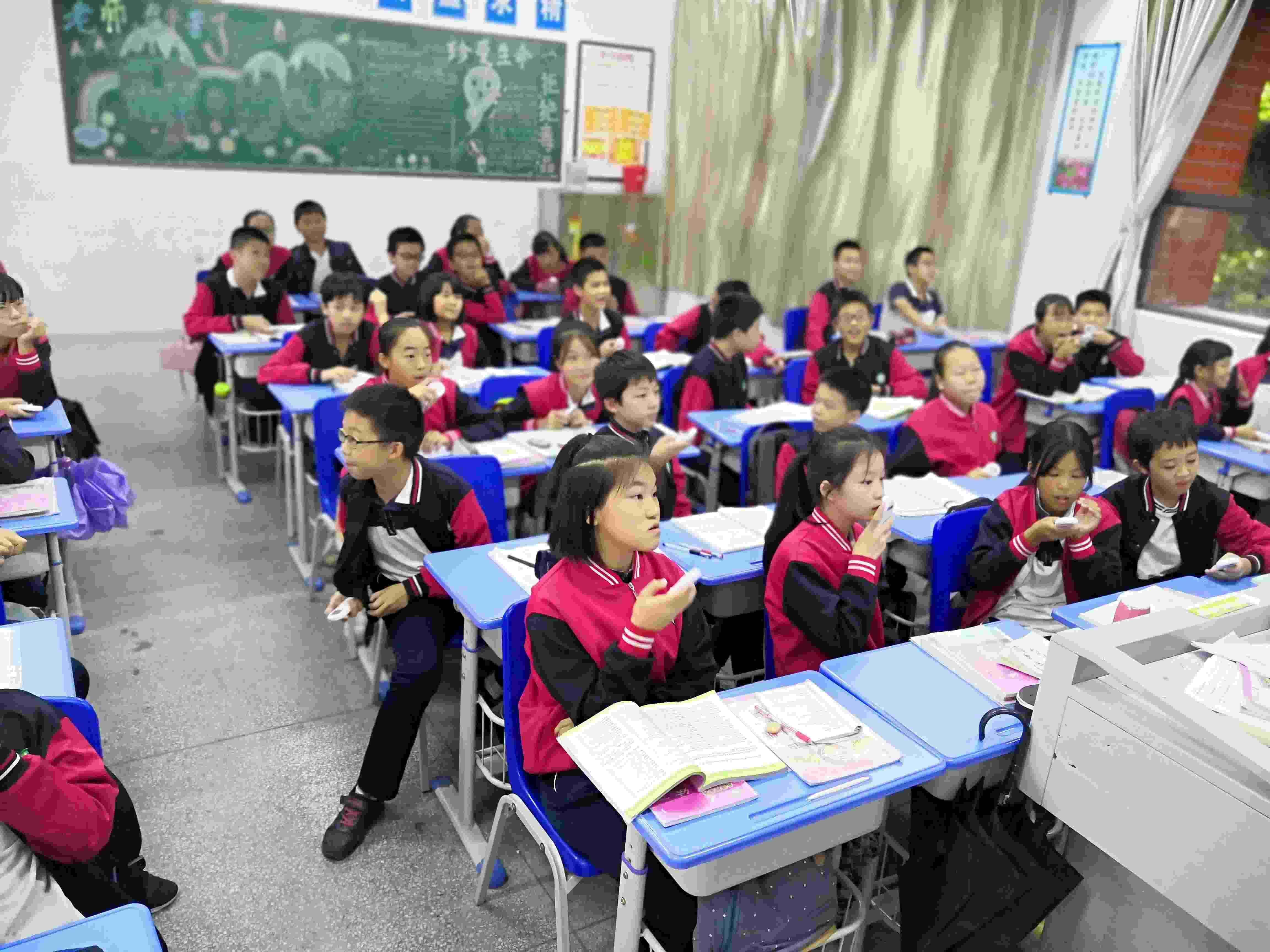 互动答题器支持哪些题型和模式？